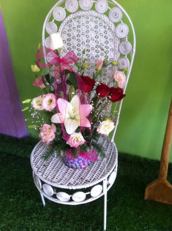 Love in  flowers $ 13.990.-